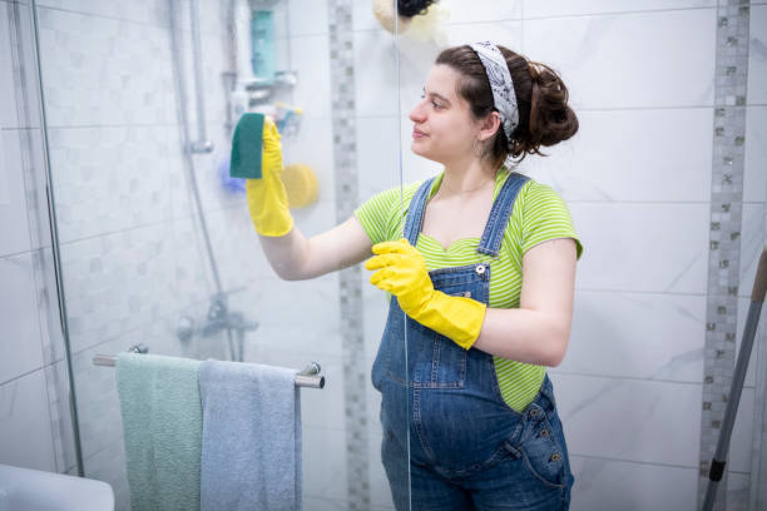 Clean a Frameless Glass Shower Screen